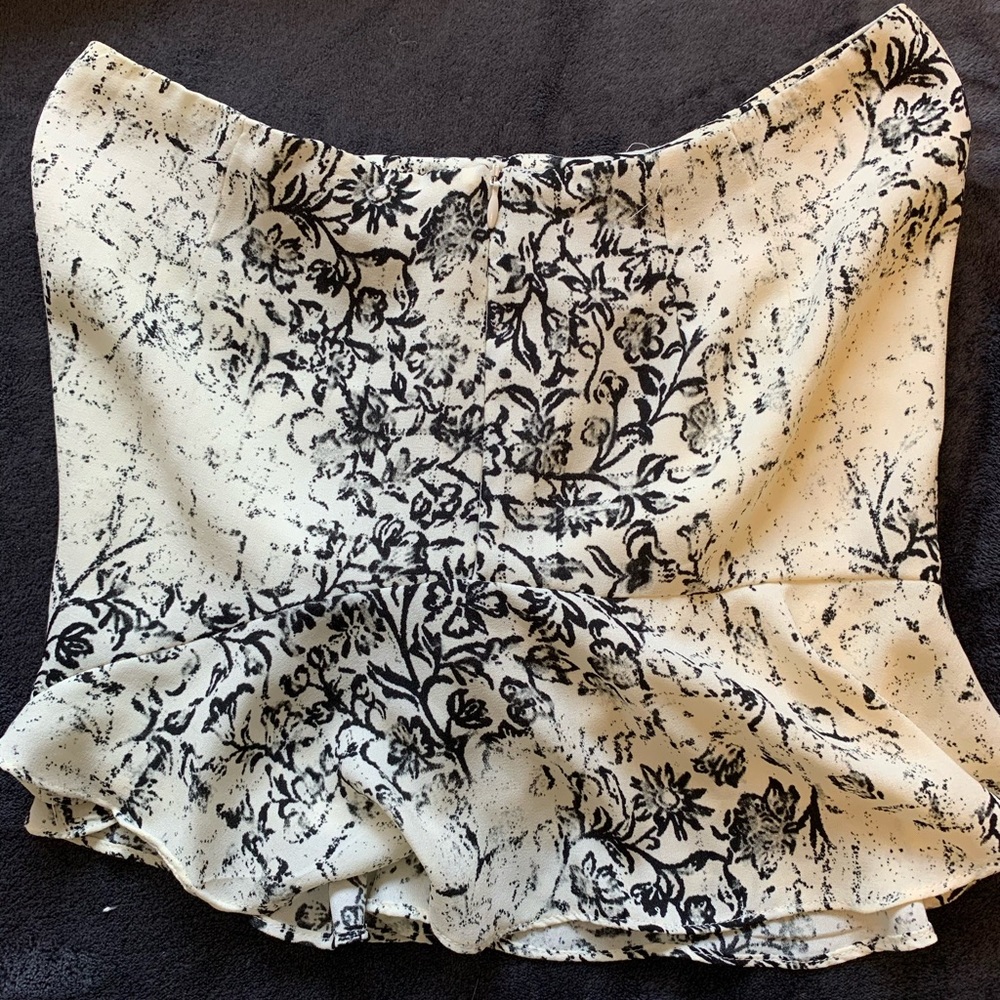 short skirt. tight at top, loose on bottom.